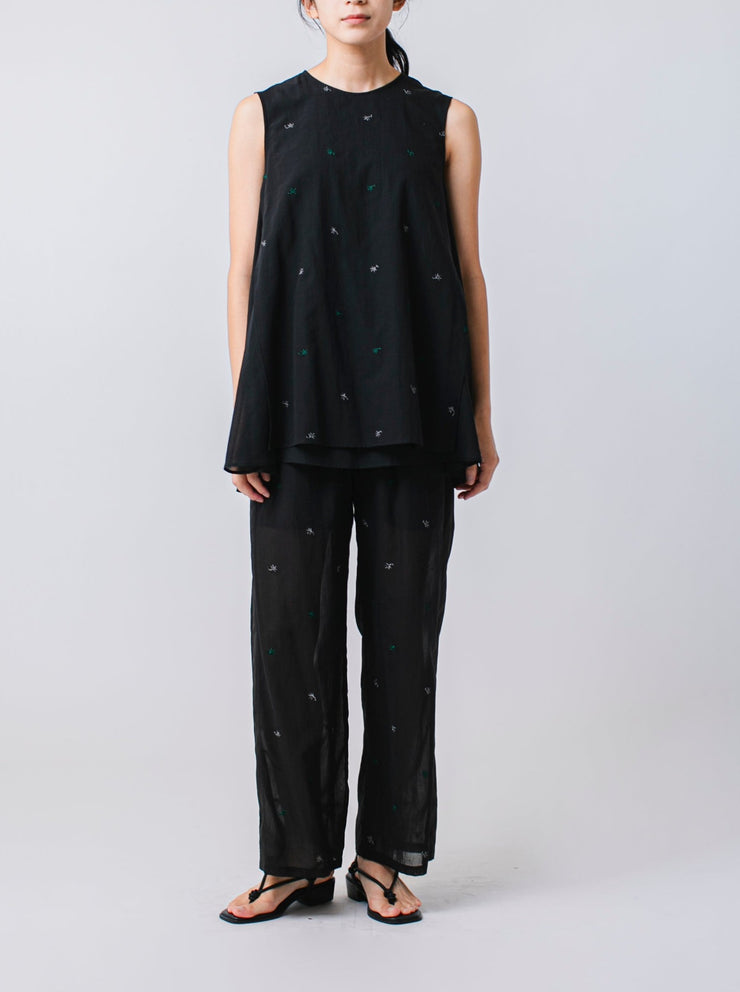 【新作】Lily embroidery no sleeve blouse/K241-66085