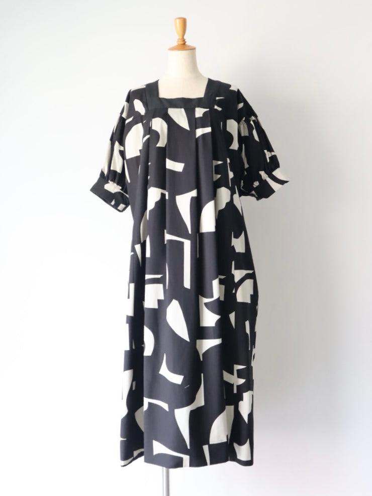 Square neck print one-piece/K231-67075