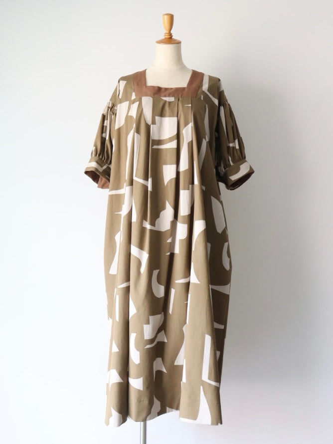 Square neck print one-piece/K231-67075