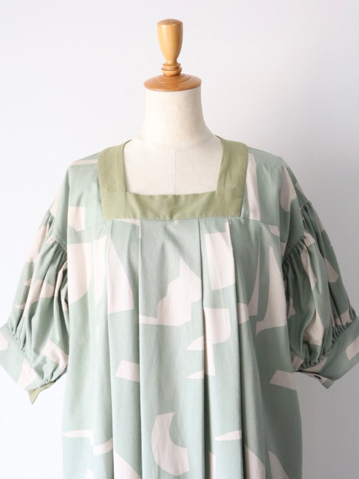 Square neck print one-piece/K231-67075
